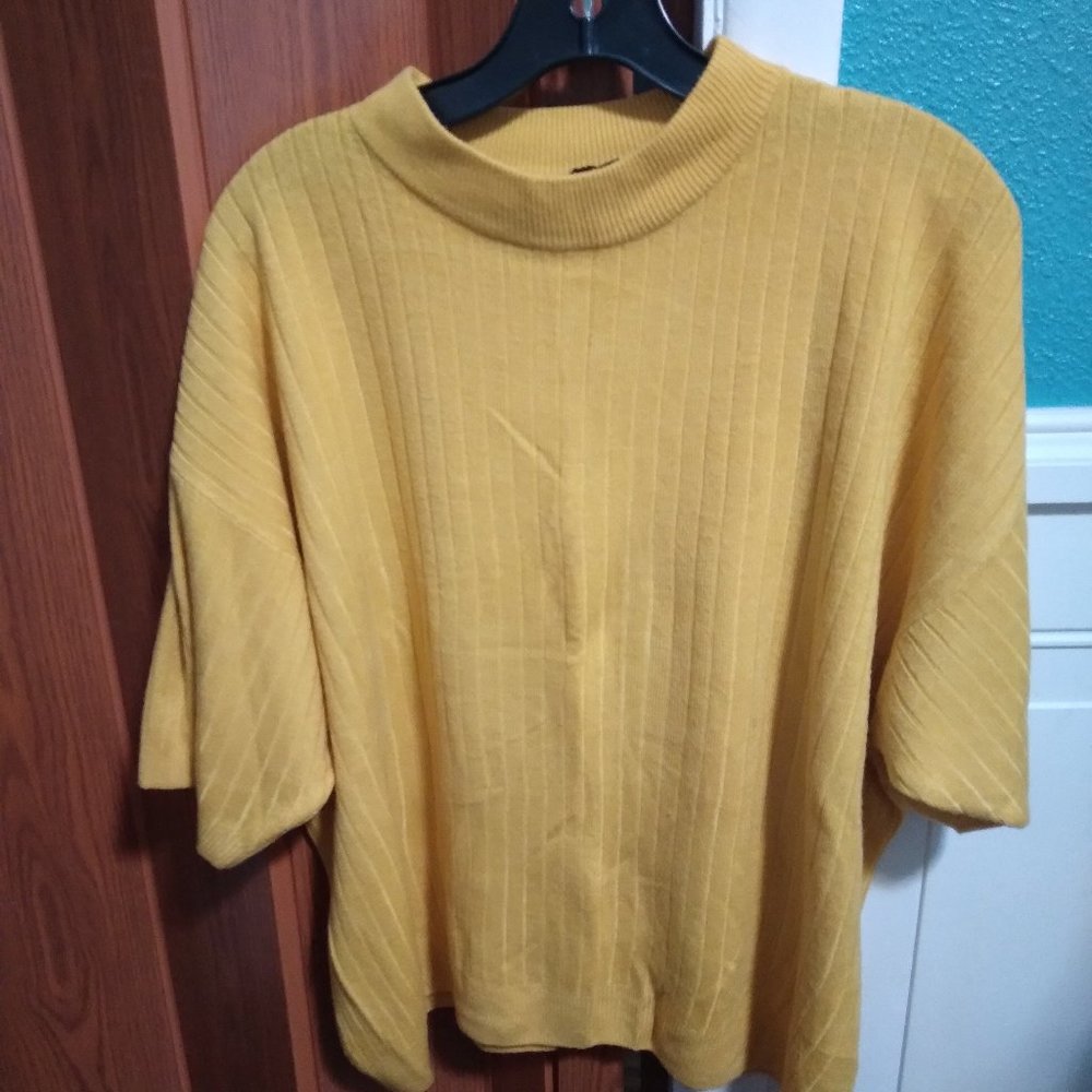 Women's sweater top